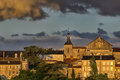 Visitare Poitiers: cosa vedere e luoghi di interesse